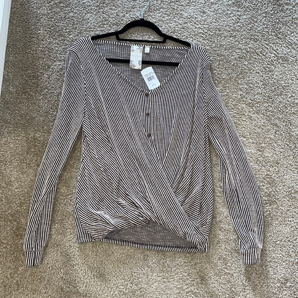 Brand new women’s long sleeve shirt